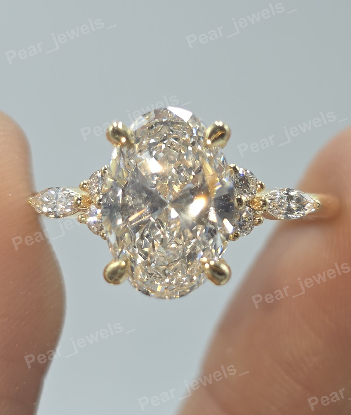 Iced Out 925 Sterling Silver Oval Cut Moissanite Sparkling Wedding Wear Ring