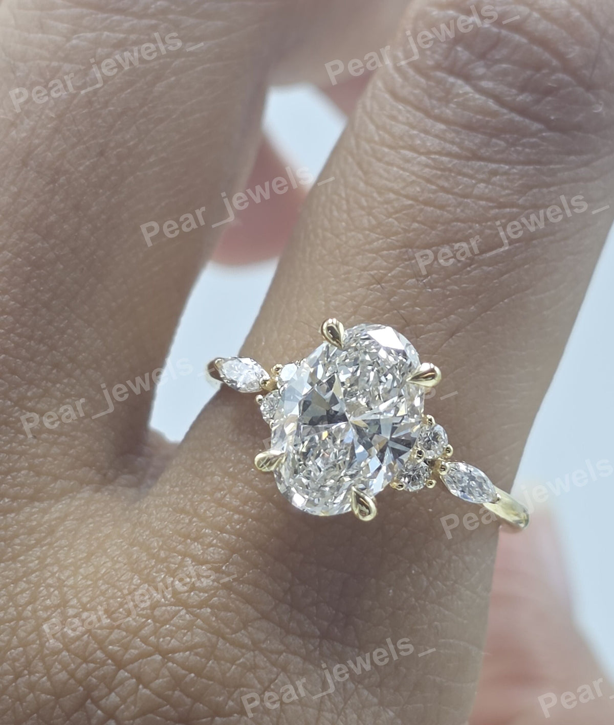 Iced Out 925 Sterling Silver Oval Cut Moissanite Sparkling Wedding Wear Ring