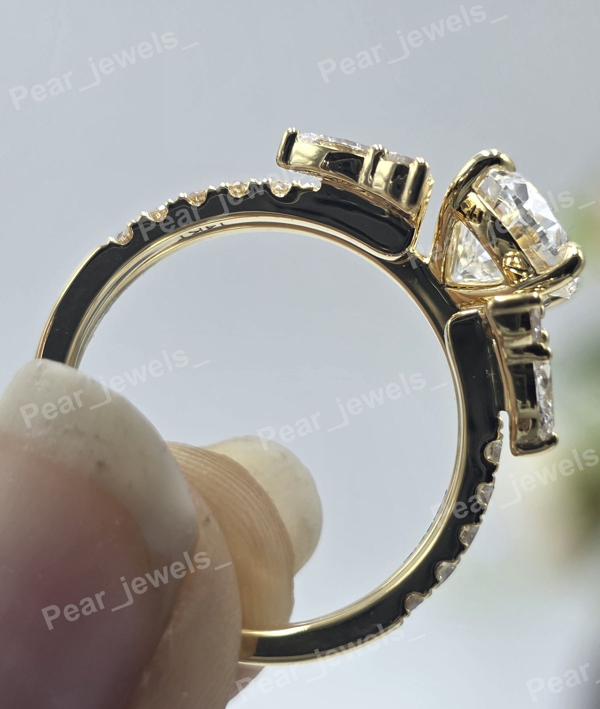 Iced Out Oval Cut VVS Moissanite Diamond Silver Ring Set For Wedding Wear