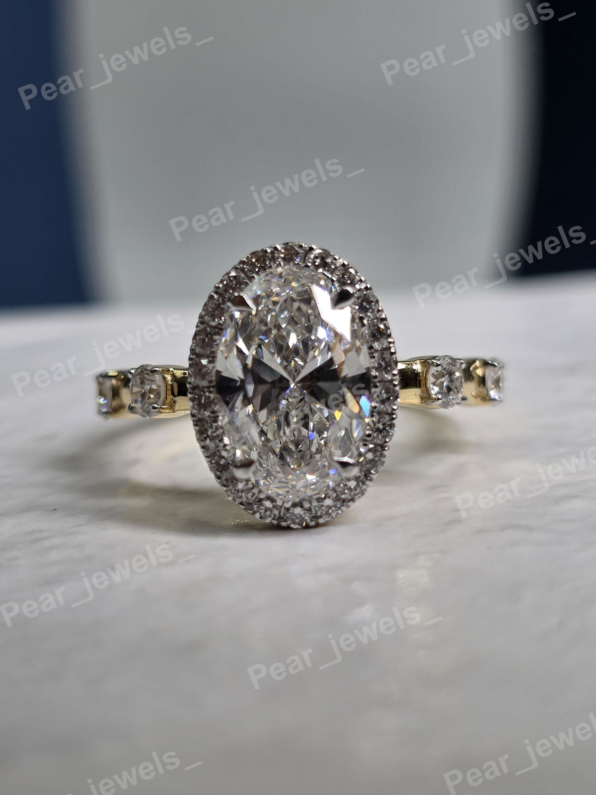 Oval Cut Moissanite Diamond 925 Sterling Silver Luxury Elegant Ring For Unisex Wear