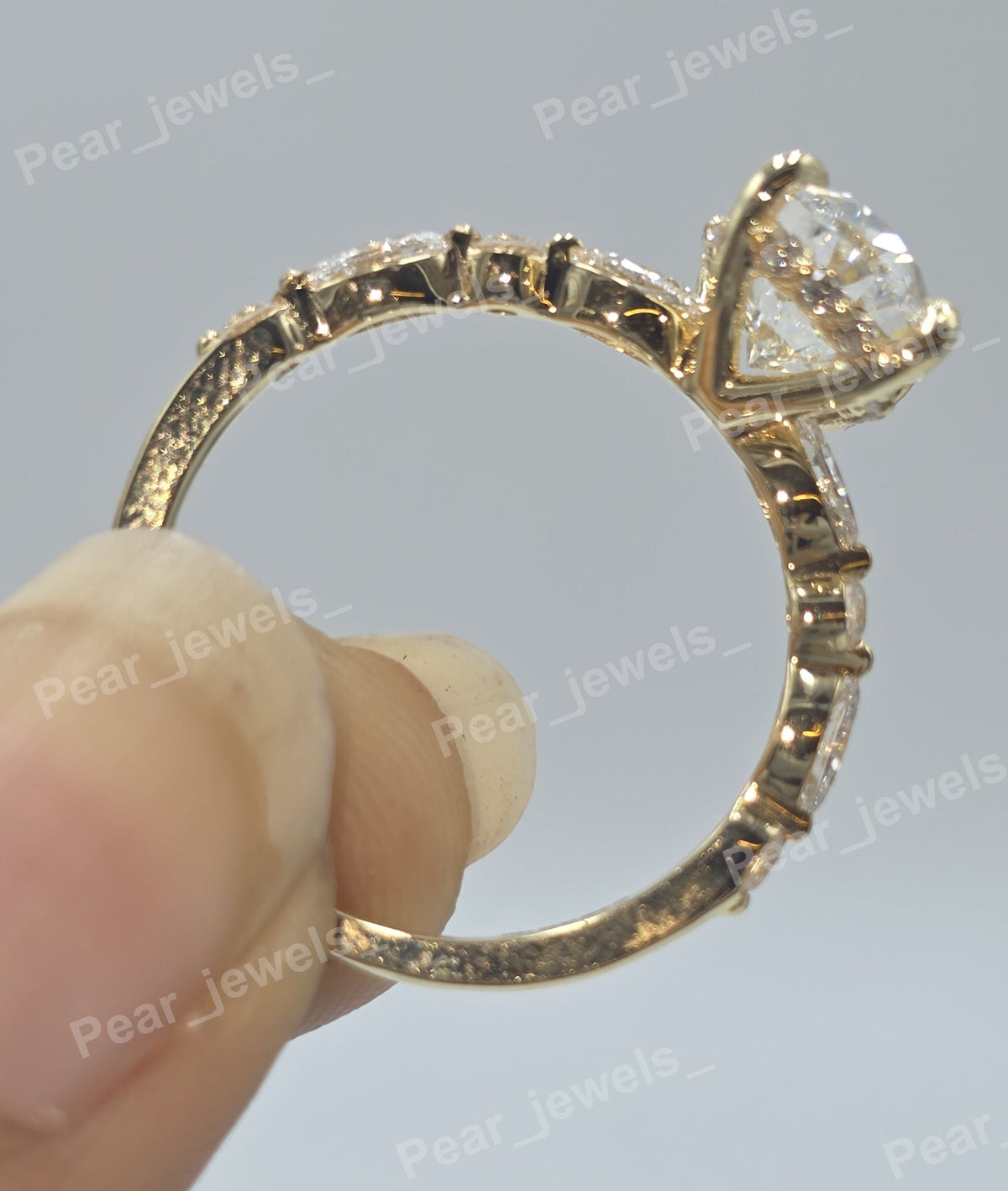 Iced Out 1.50 Ct Oval Cut Moissanite Diamond 925 Sterling Silver Wedding Wear Ring