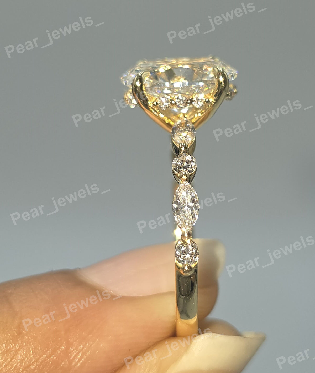 Iced Out 1.50 Ct Oval Cut Moissanite Diamond 925 Sterling Silver Wedding Wear Ring