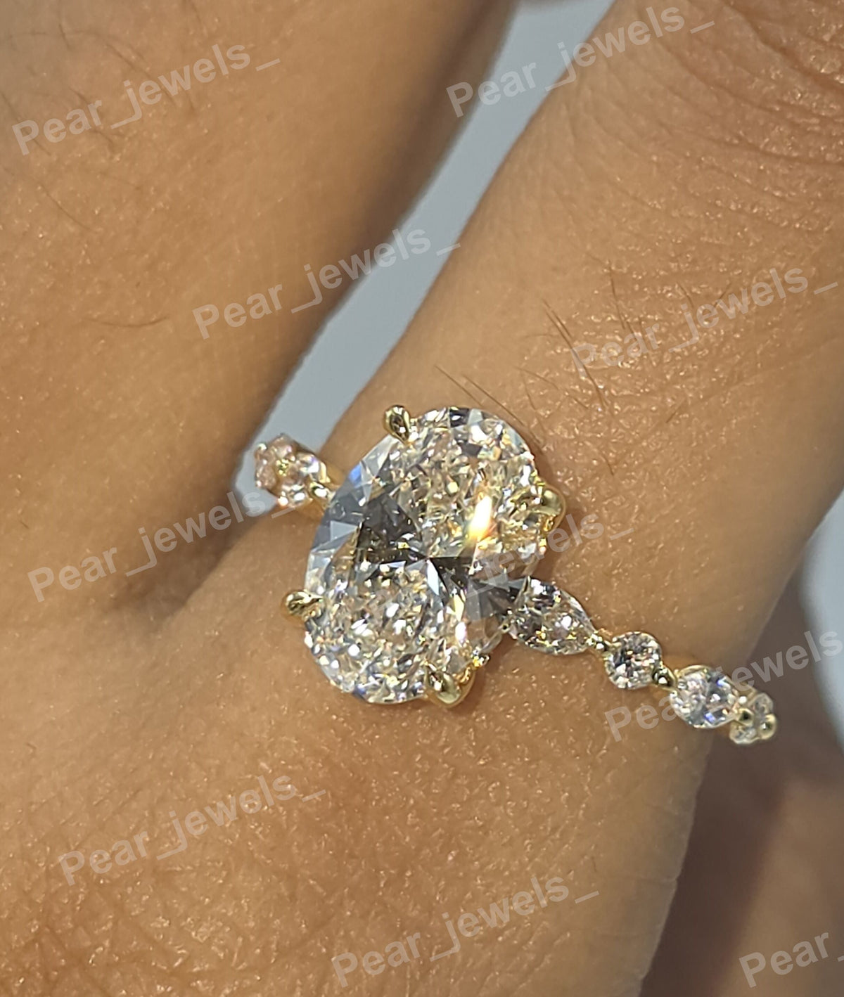 Iced Out 1.50 Ct Oval Cut Moissanite Diamond 925 Sterling Silver Wedding Wear Ring