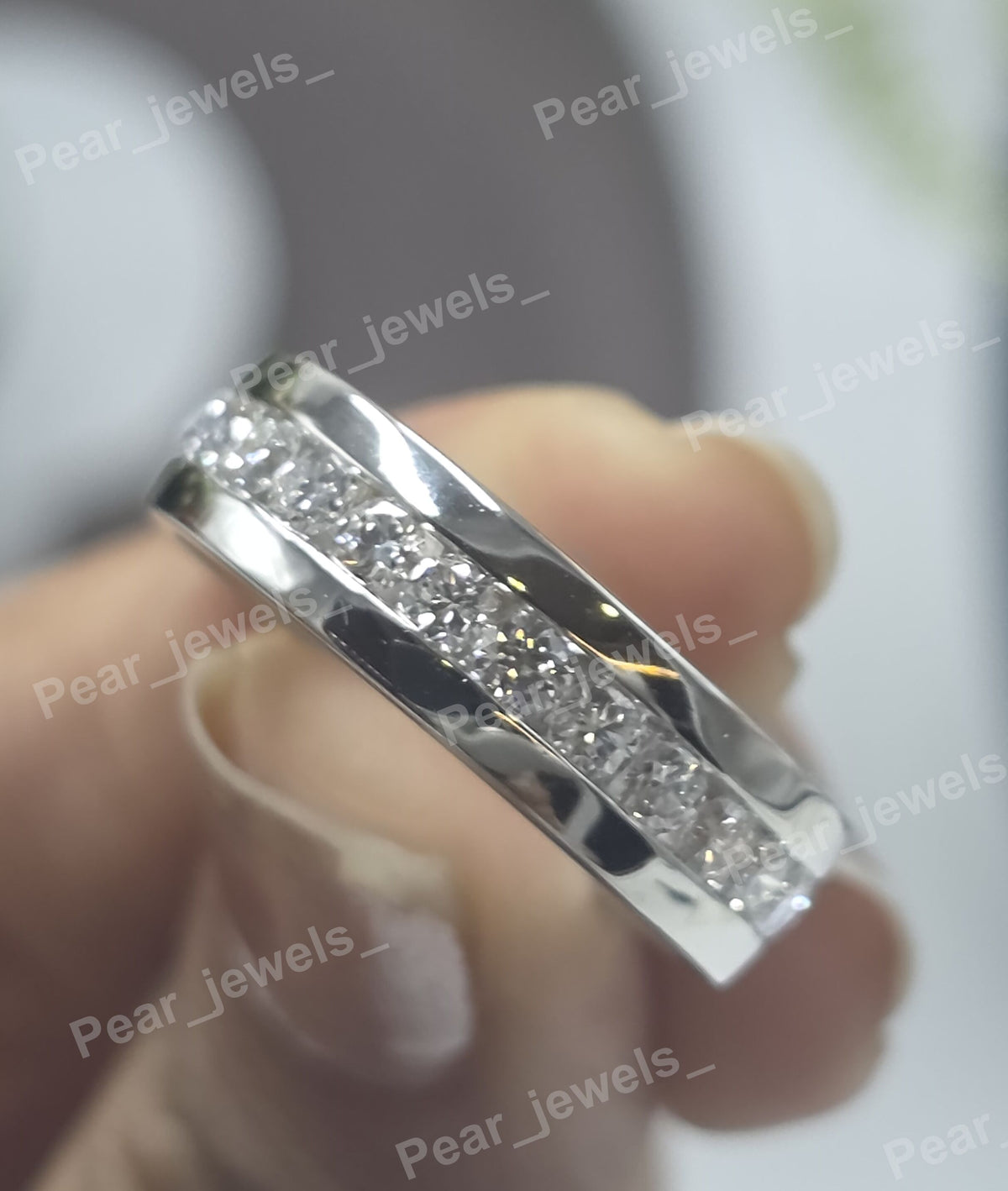 Round Brilliant Cut VVS Moissanite Diamond 925 Silver Daily Wear Band