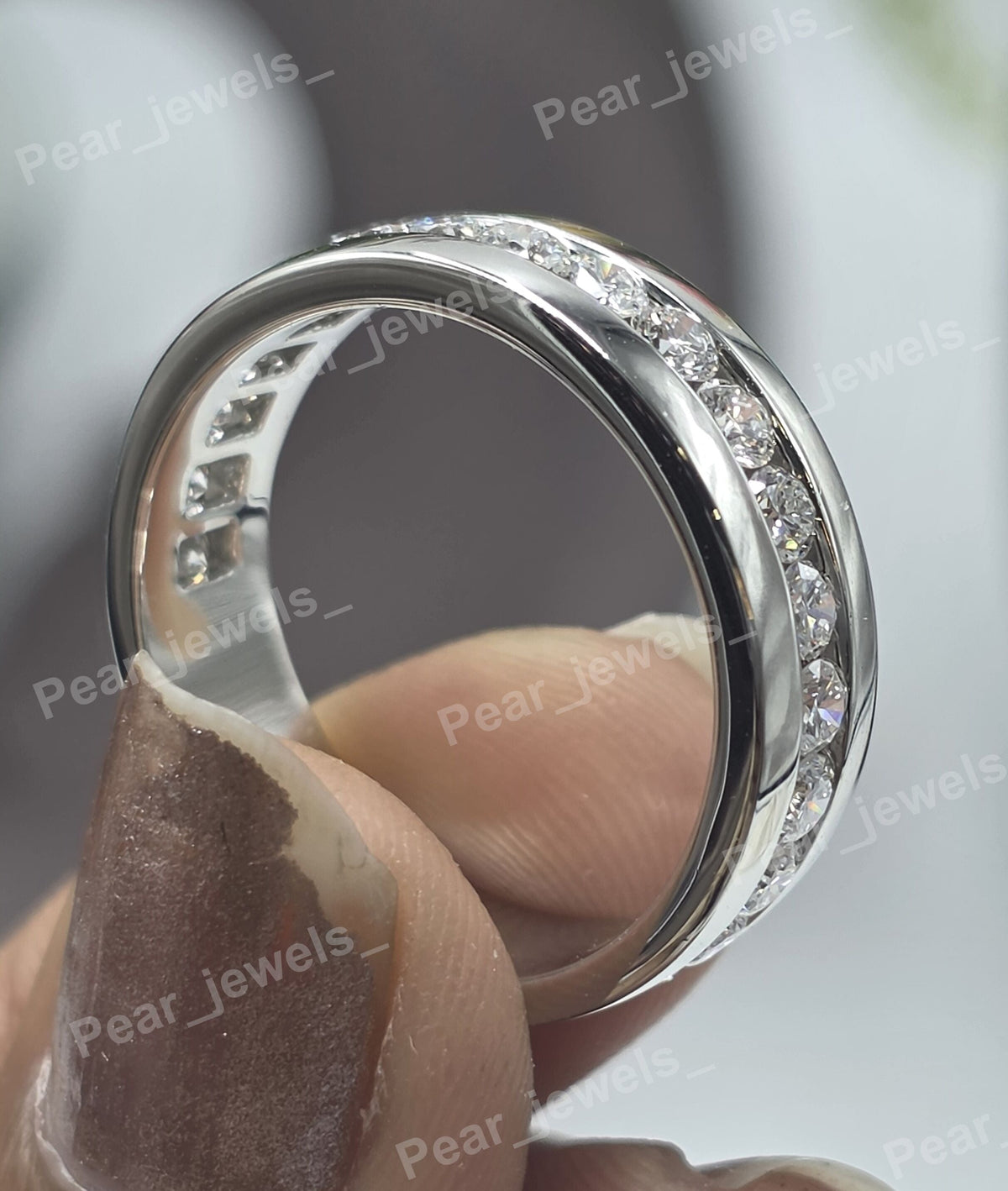 Round Brilliant Cut VVS Moissanite Diamond 925 Silver Daily Wear Band