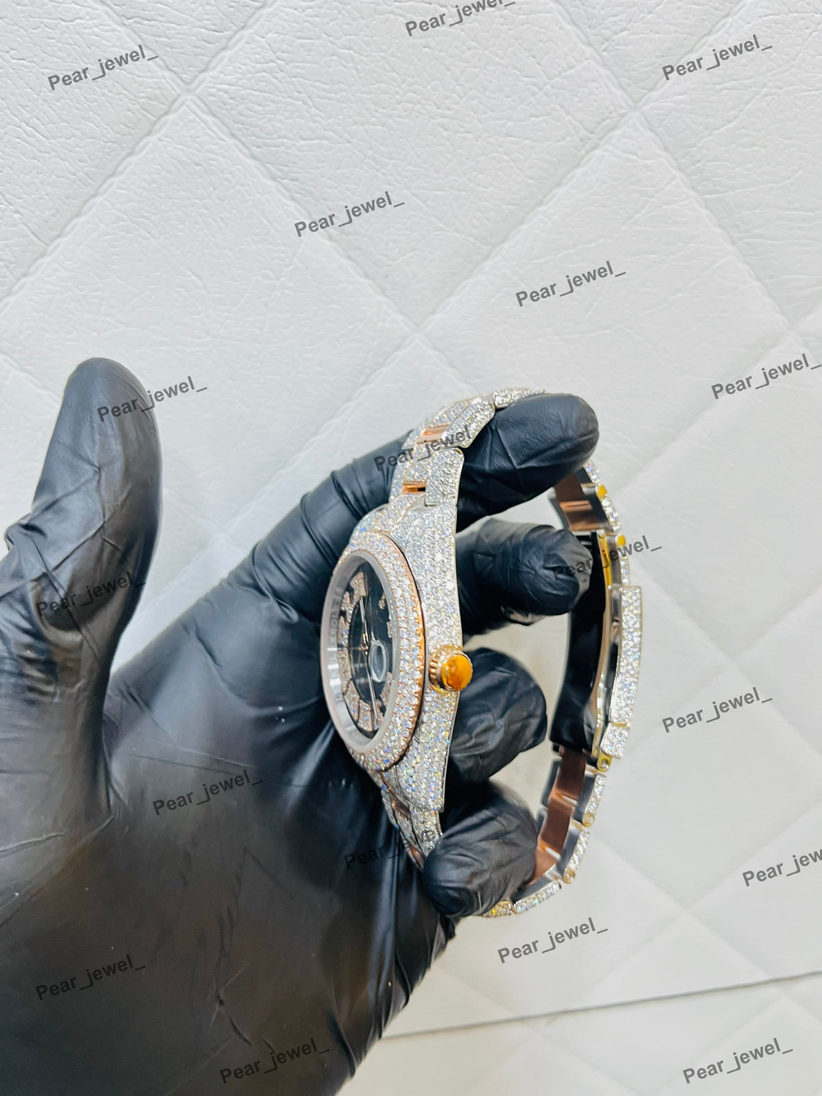 Iced Out Hip Hop Moissanite Diamond Roman Dial Wrist Watch For Unisex Wear