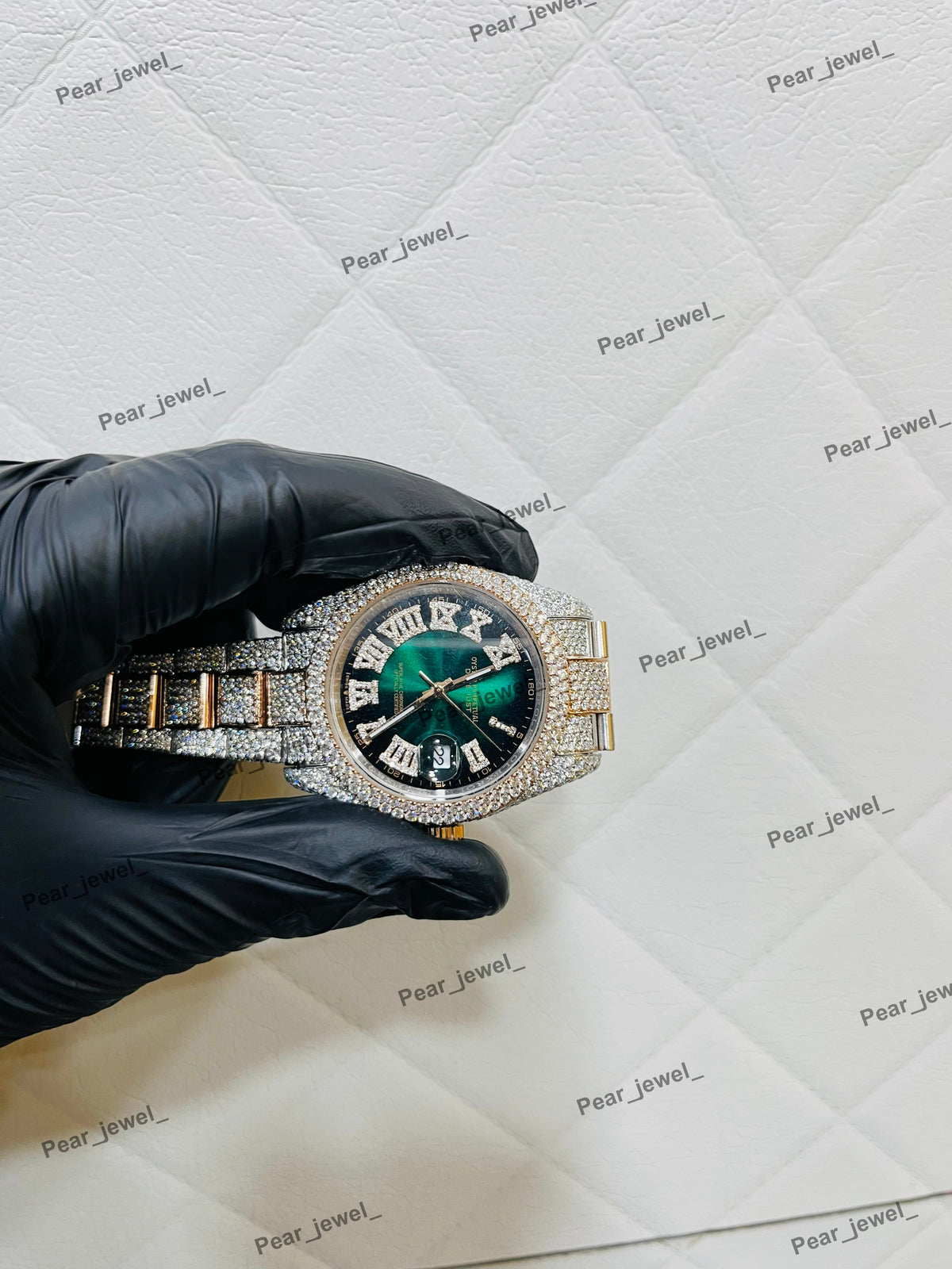 Iced Out Hip Hop Moissanite Diamond Roman Dial Wrist Watch For Unisex Wear