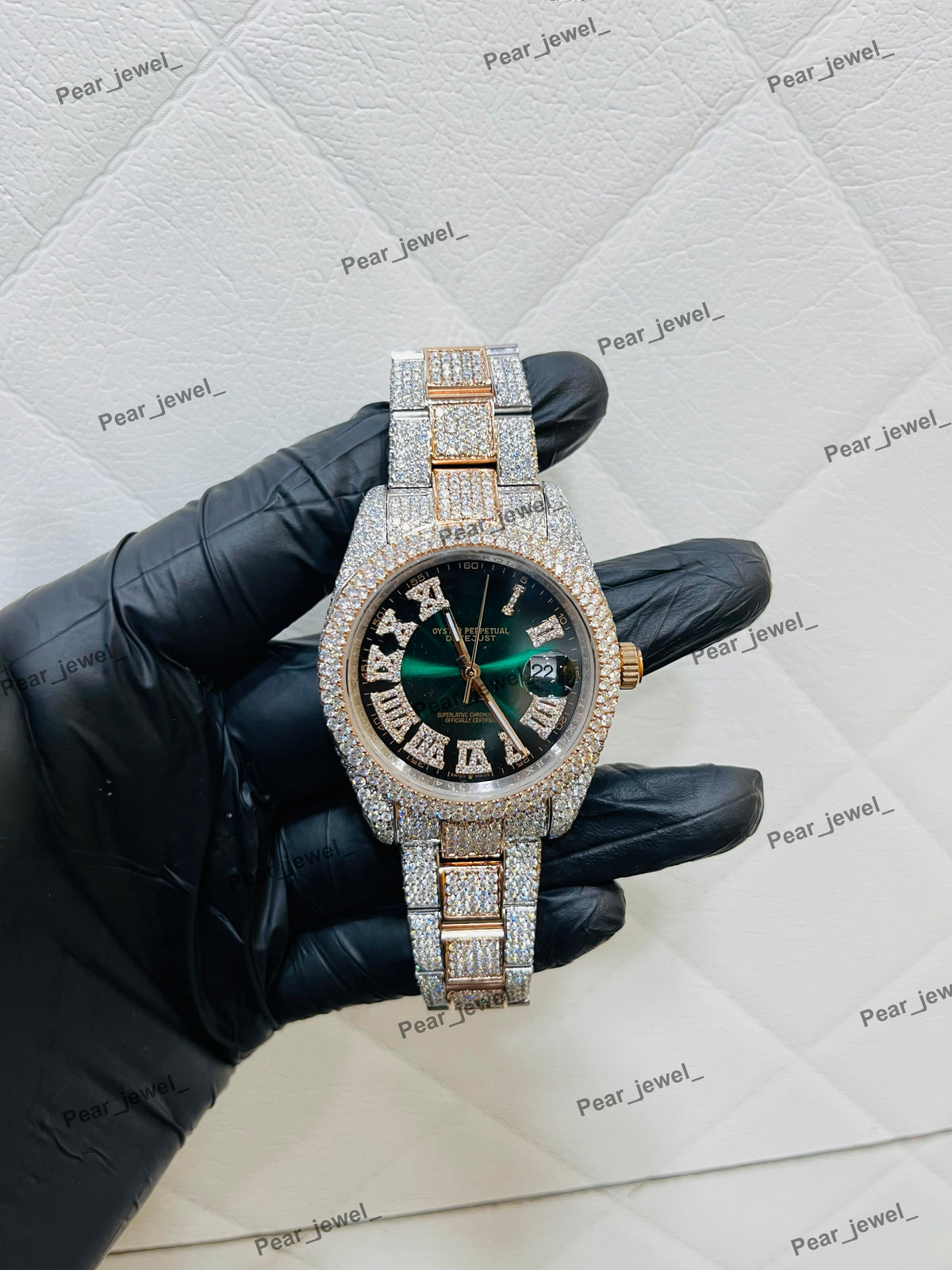 Iced Out Hip Hop Moissanite Diamond Roman Dial Wrist Watch For Unisex Wear