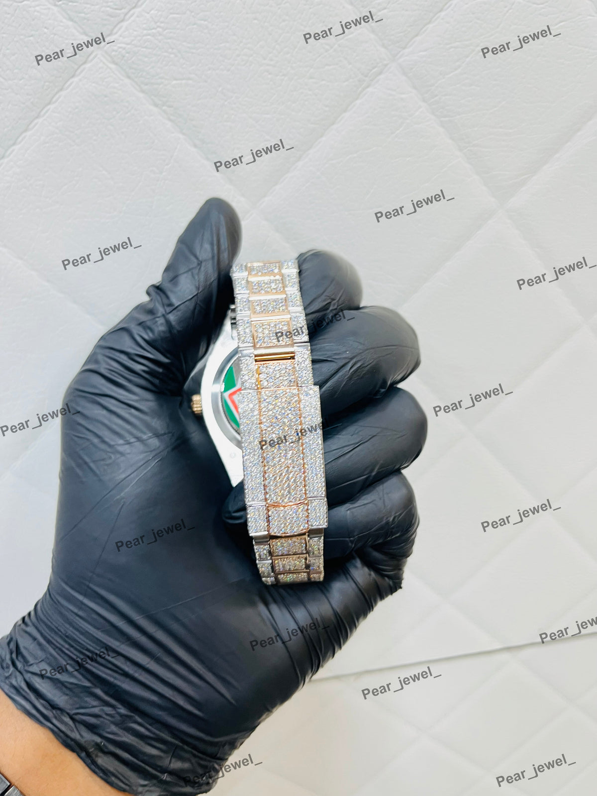 Iced Out Hip Hop Moissanite Diamond Roman Dial Wrist Watch For Unisex Wear